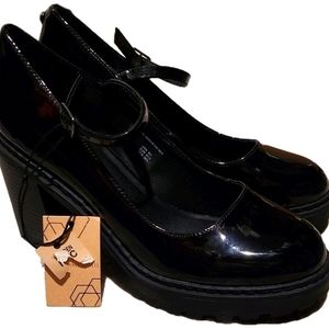 Steve Madden NWT Chunky Mary Janes Platform Goth/Punk Shoes Shiny SZ 9.5